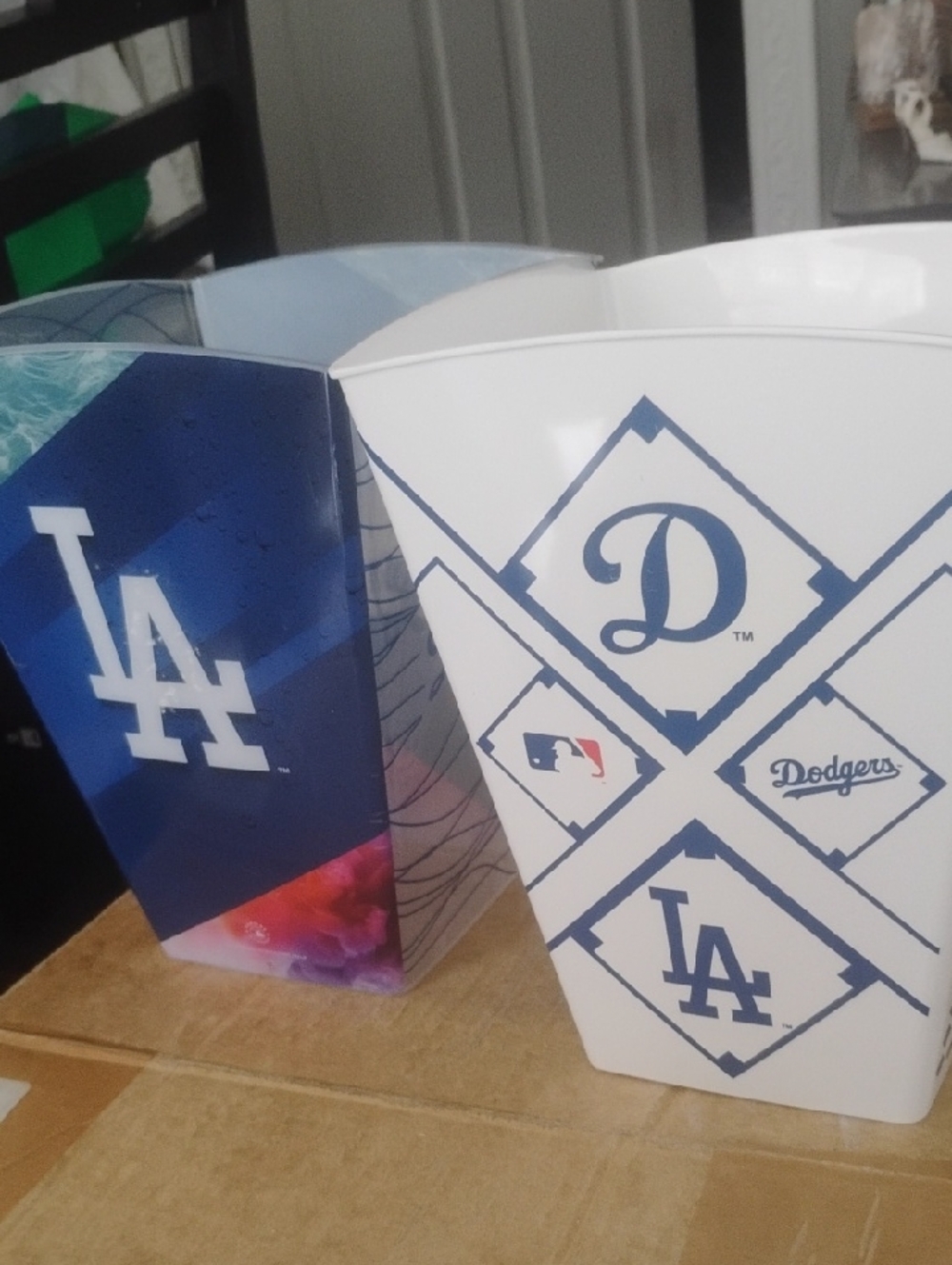 Dodgers Mini Trash Cans - Picture 6 of 6